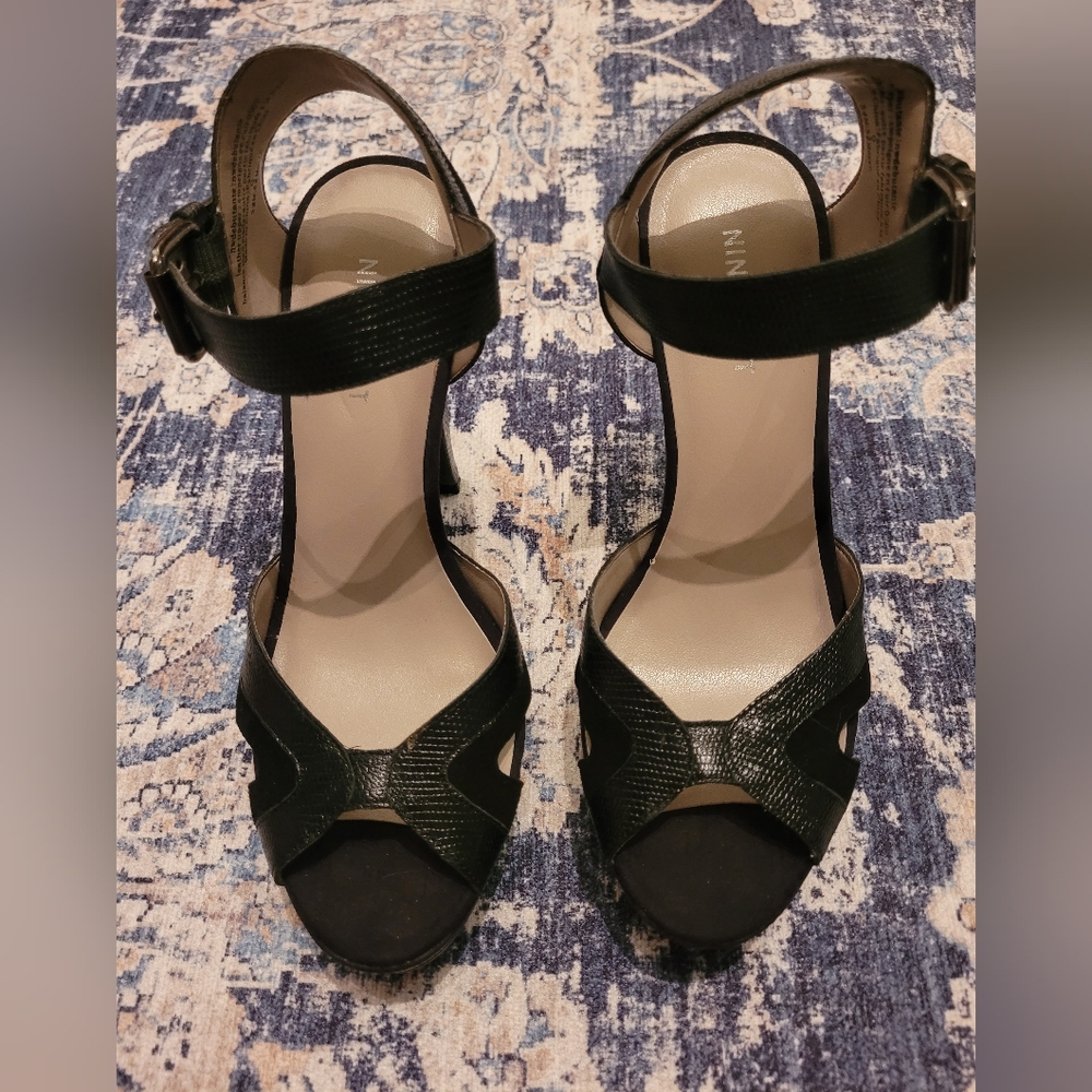 Nine West suede and leather platform heels sz 5.5
